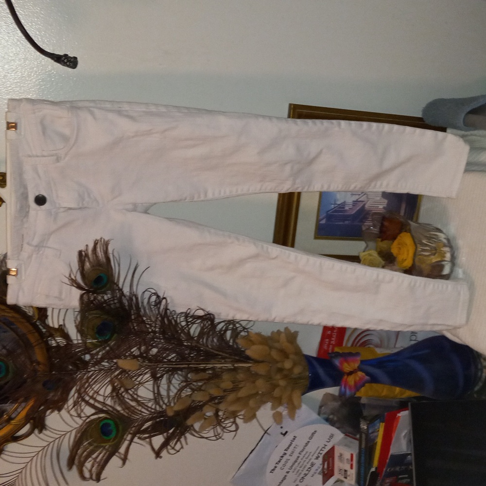 Sz 2 kut from the kloth skinny white jeans, totally  adorable